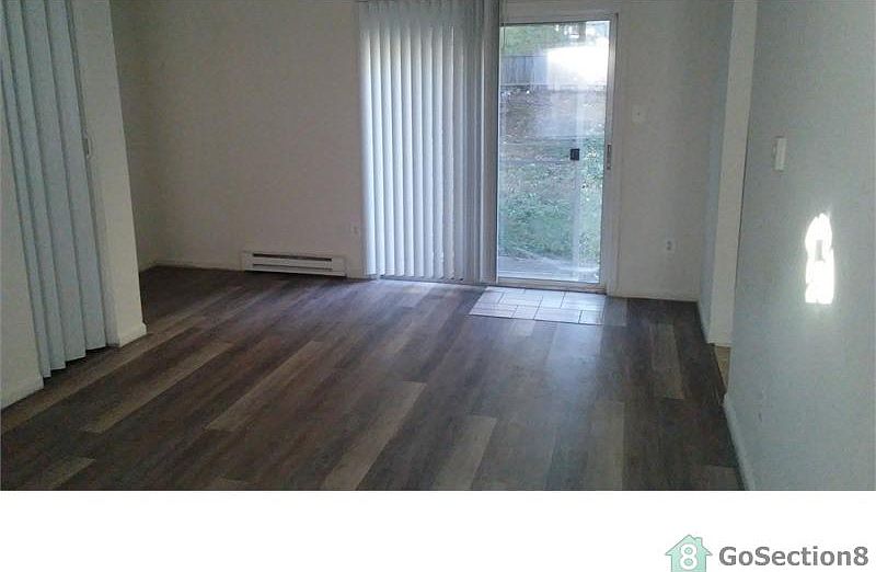 1st image of 135 Hampshire Rd