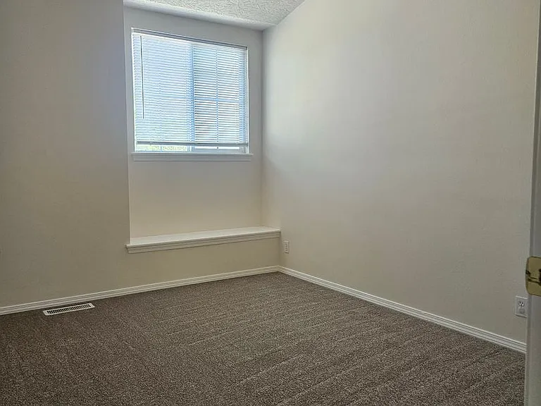 3354 N Summerfield Way — Photo 11