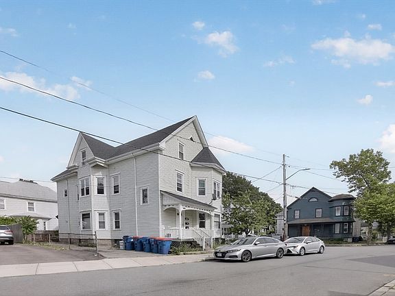 5th image of 304 Summer St