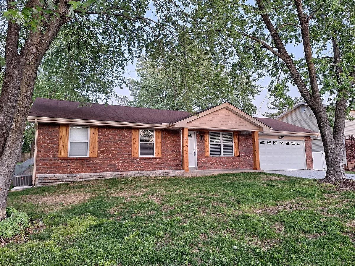 Building Photo - 816 Kickshaw Dr