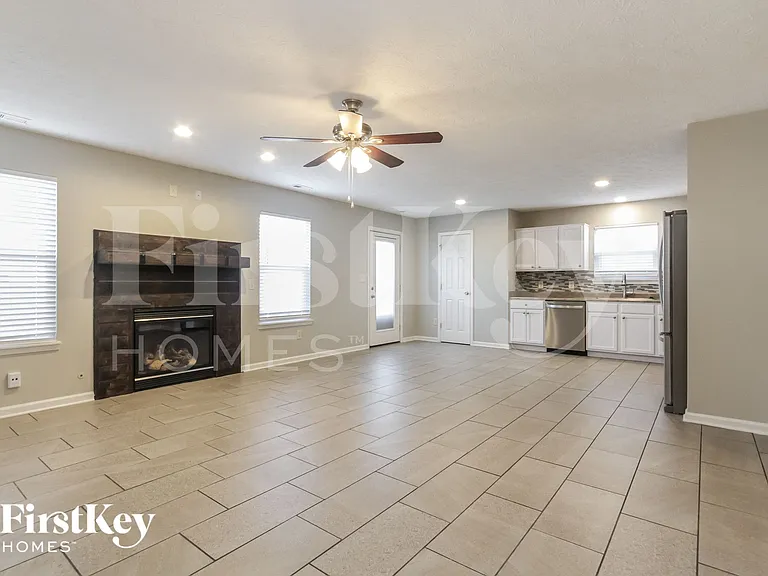 235 Heartwood Hl — Photo 2