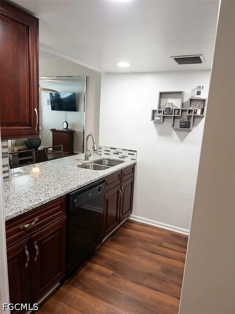 1 bed, 1.0 bath, 662 sqft, $1,650 — Photo 3