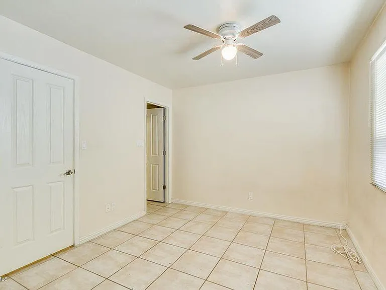 12440 N 20th St #120 — Photo 5