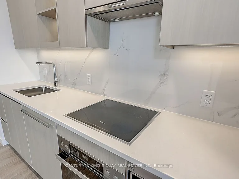 25 McMahon Dr #601 — Photo 22
