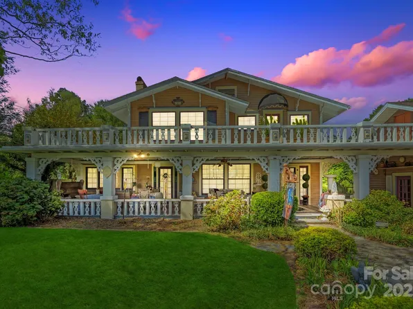 317 Courtland Blvd, Hendersonville, NC 28791