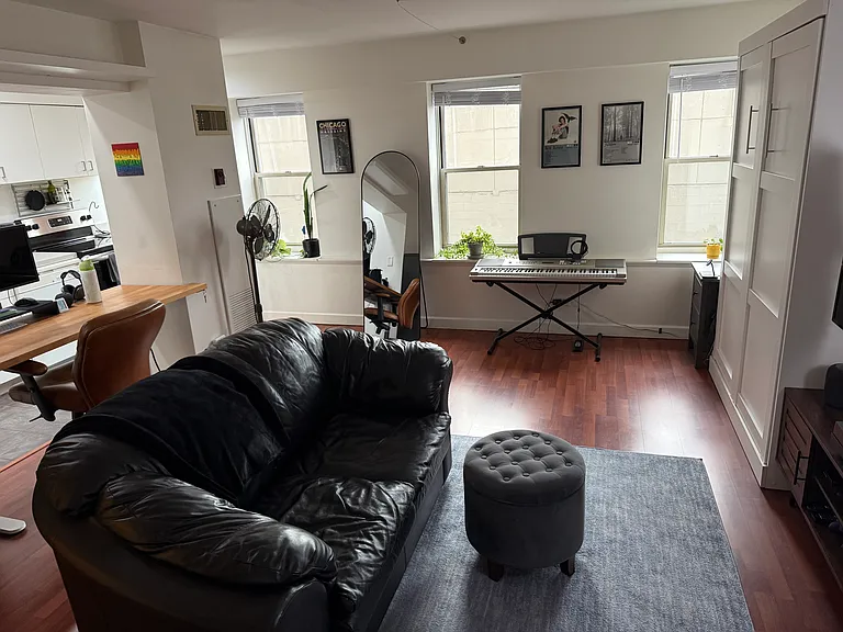 40 E 9th St #1012 — Photo 7