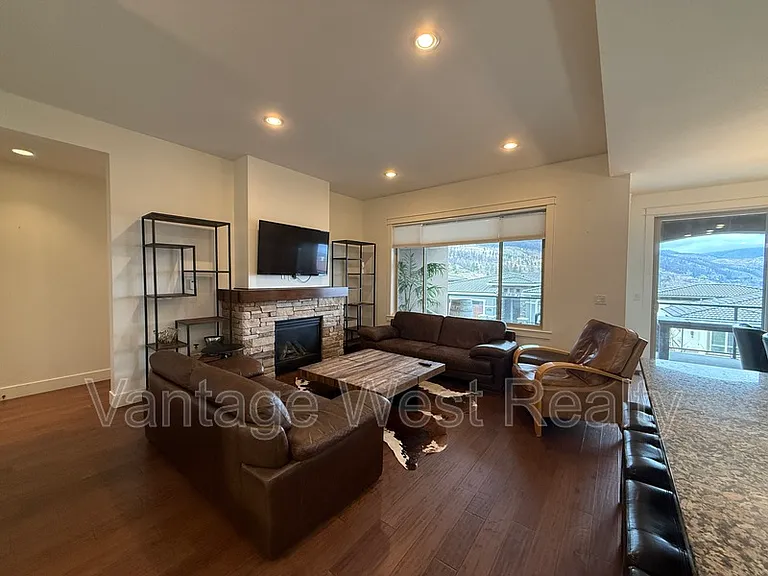 1588 Marina Way — Photo 23