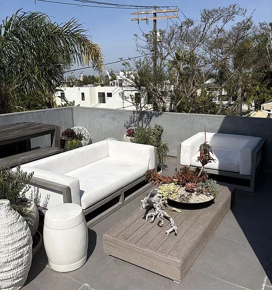 2425 Clement Ave — Photo 22