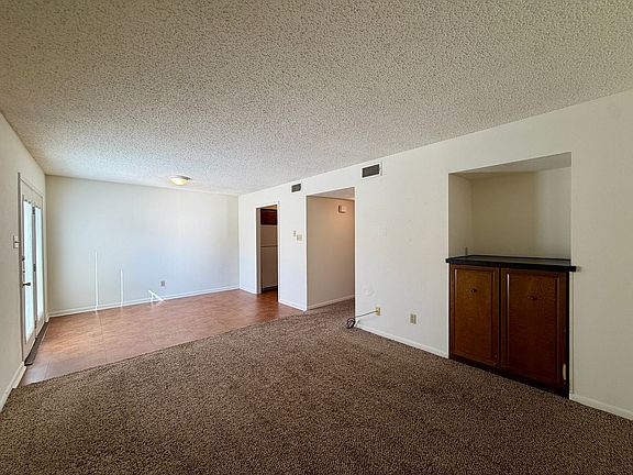 5th image of 802 Melrose Dr