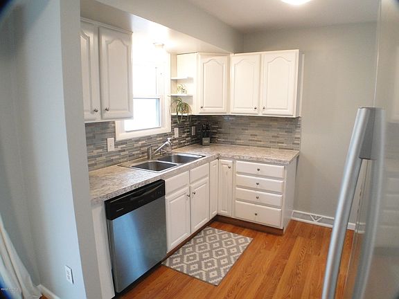 4th image of 1280 Beckwith Ave NE