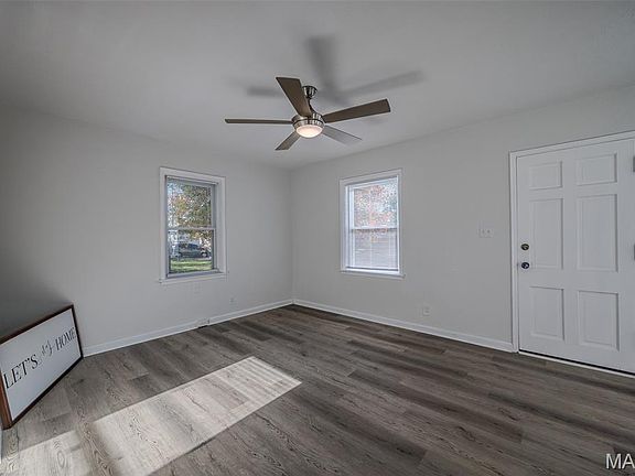 3rd image of 22 Stanwood Dr