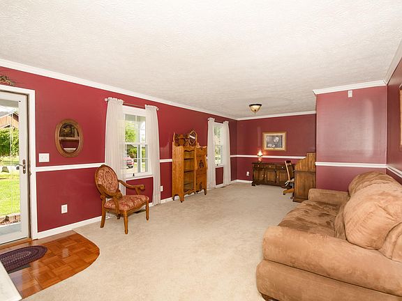 2nd image of 36 Tootsie Dr