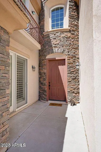 5 bed, 4602 sqft, $4,100 — Photo 3