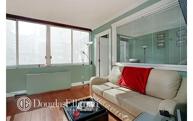 Rented by Douglas Elliman | media 34