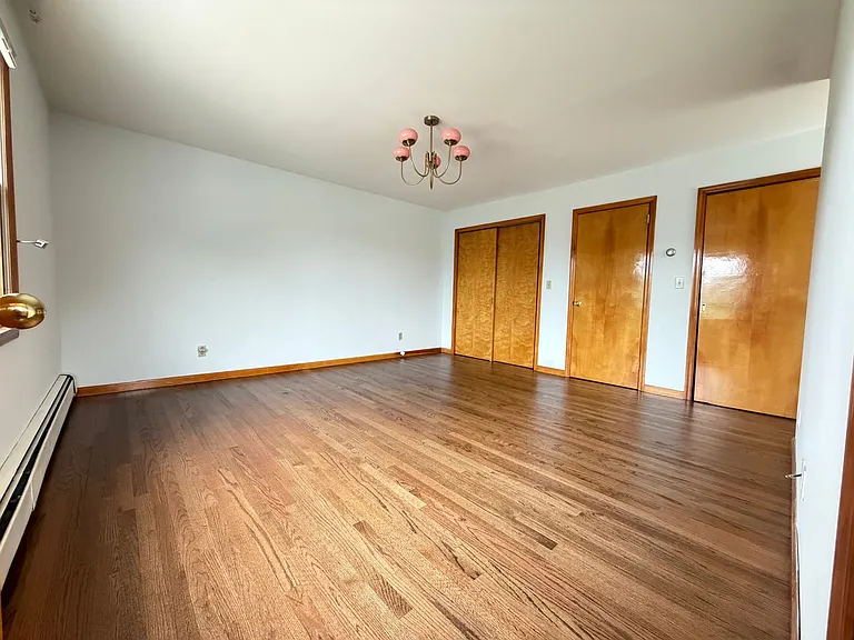 219 Old Mamaroneck Rd — Photo 2