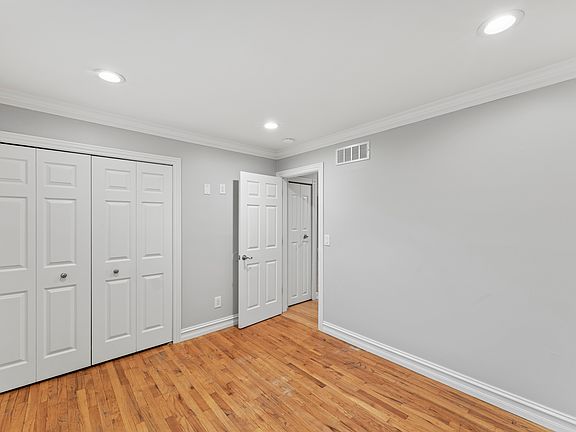 5th image of 4822 Peachtree Dr