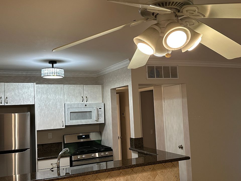 1st image of 18350 Hatteras St APT 108