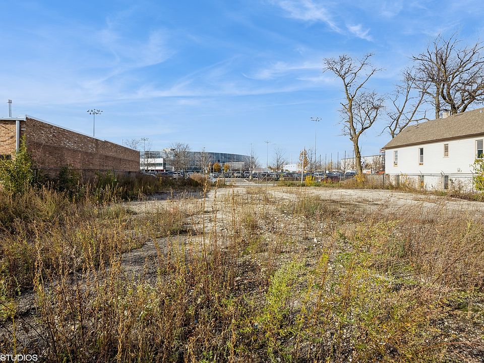 Building Photo 3