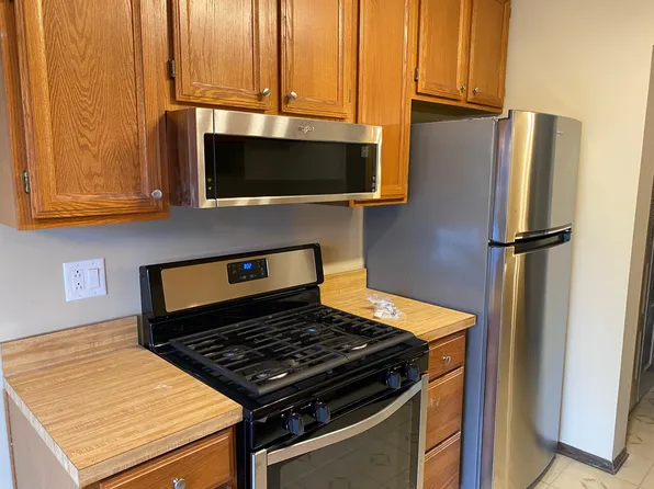1031 Brunswick Hbr, Schaumburg, IL 60193