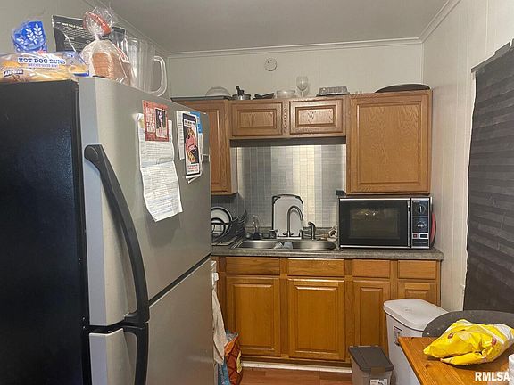 3rd image of 810 N Carico St