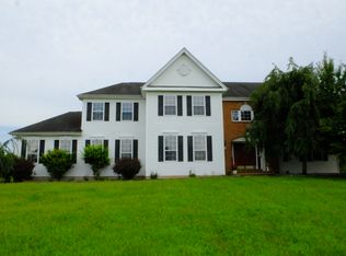 77 Peoples Line Rd, Somerset, NJ 08873