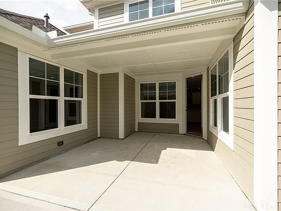 4th image of 1401 N Fountain Blvd