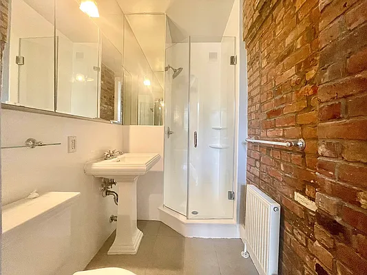 Rented by Century 21 Premier  | media 6