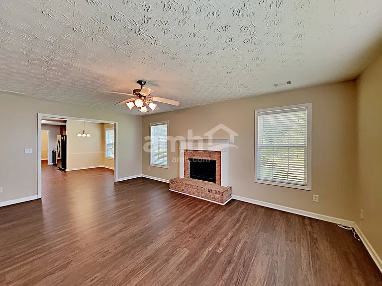 1307 River Club Dr SE — Photo 7