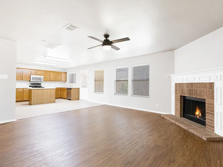 13415 Rhodes Villa — Photo 7