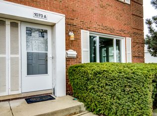 1070 Higgins Rd, Park Ridge, IL 60068
