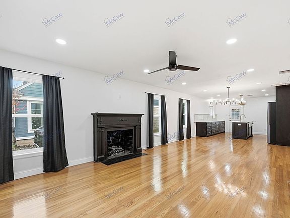 3rd image of 1622 Hollywood Ave