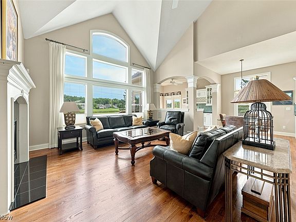 4th image of 4240 Saint Annes Ct