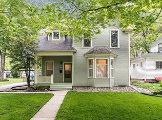 922 S Summit St, Iowa City, IA 52240