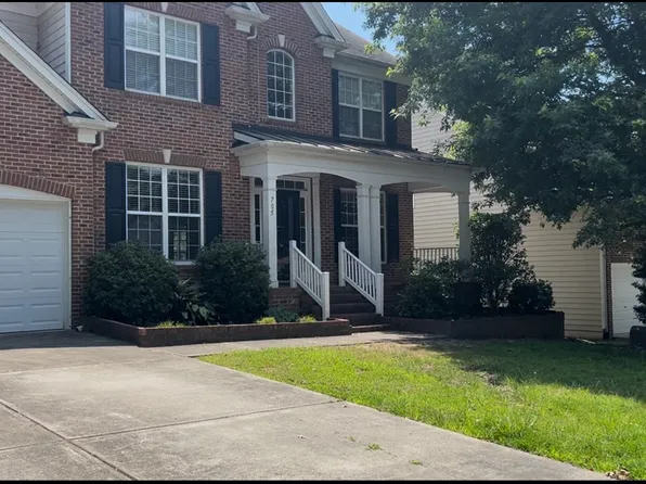 705 Quartz Crystal Pl, Cary, NC 27519