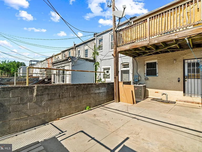 514 N Milton Ave — Photo 36