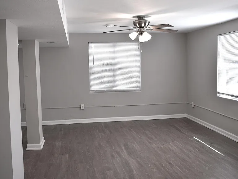 804 Hickman Rd #B — Photo 8