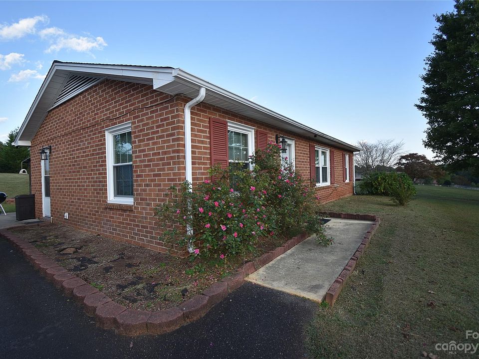 2615 Tumbleweed Dr, Lenoir, NC 28645 Zillow