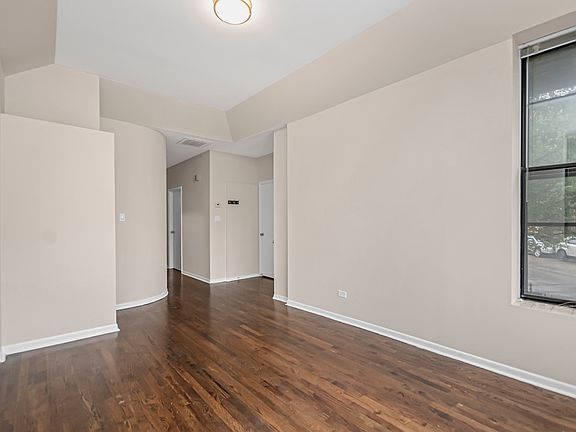 5th image of 1739 W Beach Ave #1