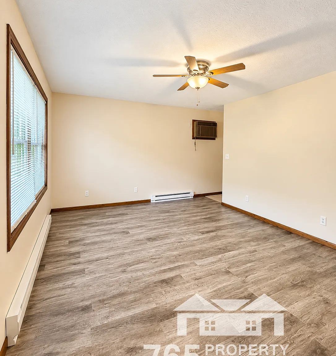 2 bed, 903 sqft, $950 — Photo 3