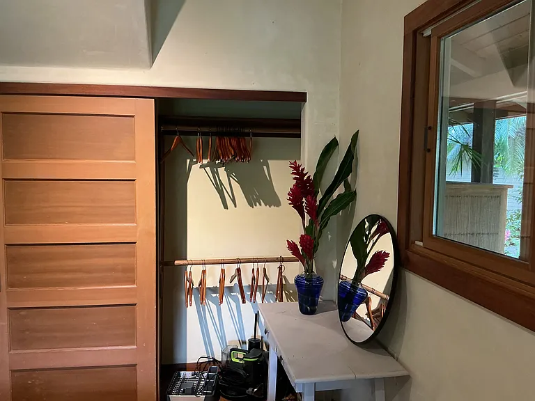 Huelo Rd — Photo 37