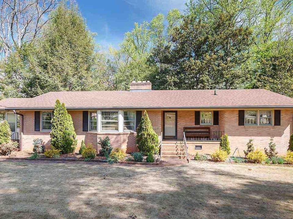 1st image of 107 Chipwood Ln