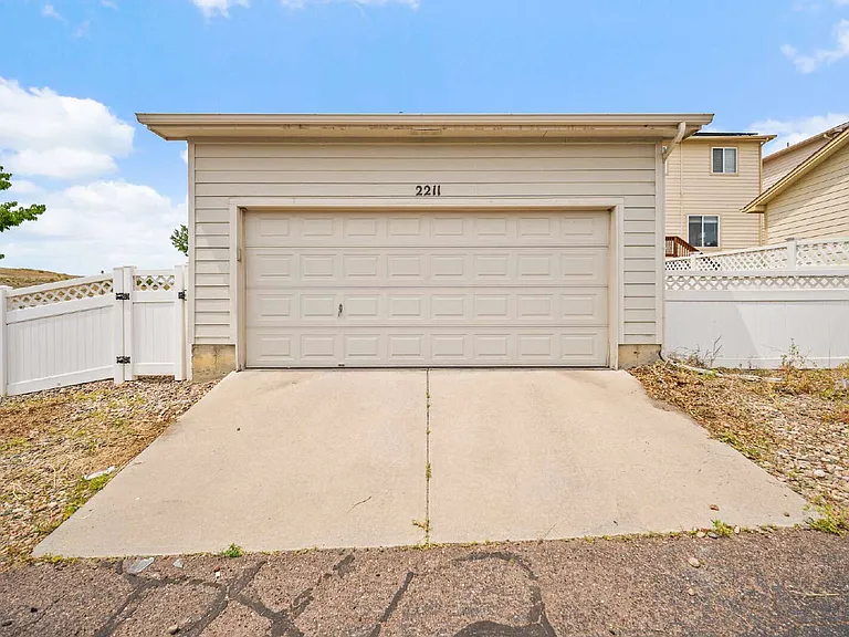 2211 Downend St — Photo 44