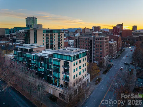 60 N Market St #117, Asheville, NC 28801