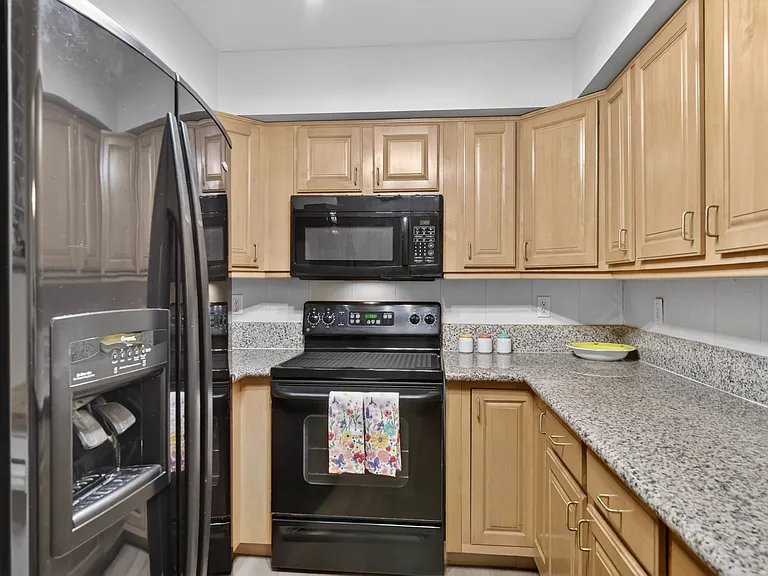 12505 McGregor Blvd #113 — Photo 15