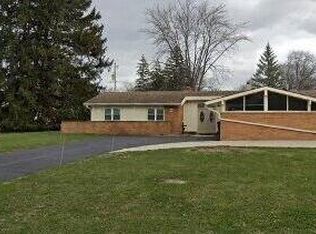 W133S6570 Fennimore Ln, Muskego, WI 53150