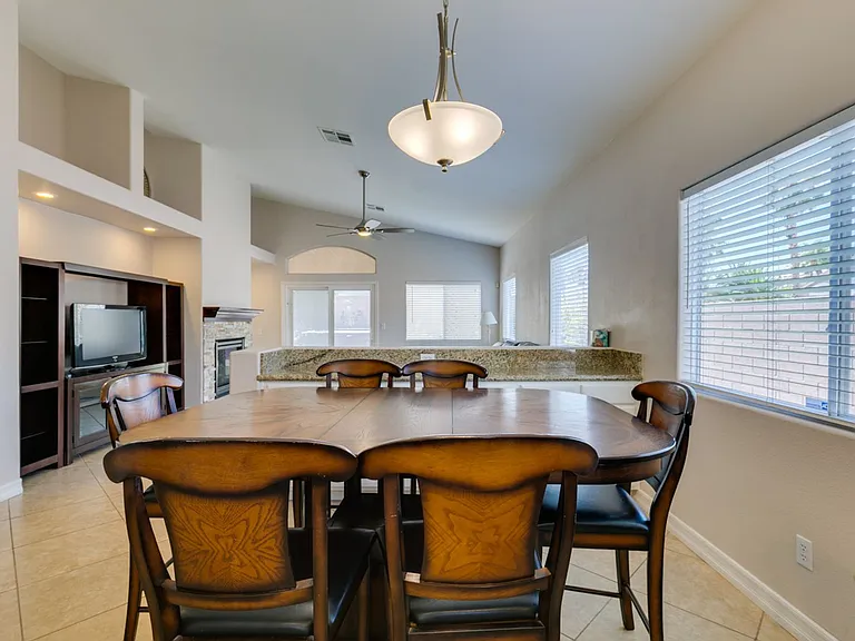 489 First Light St — Photo 6