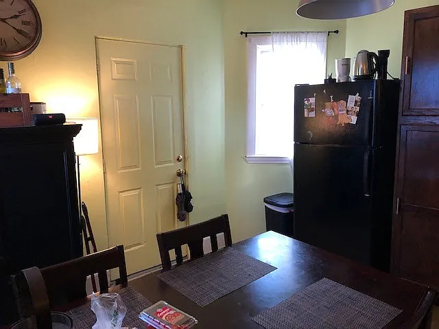 40 Hillside St — Photo 4