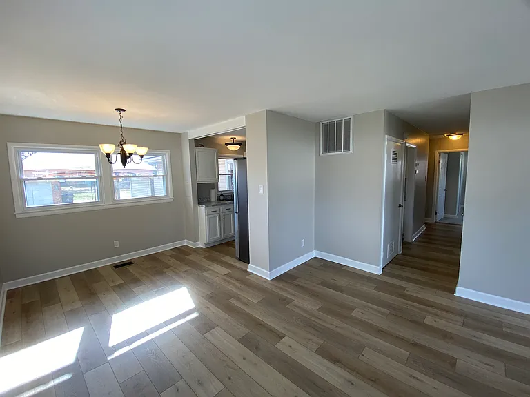3505 Johnston Way — Photo 2