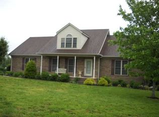 561 Lamplighter Ct, Bowling Green, KY 42104