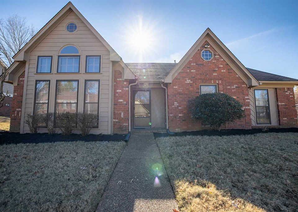 1st image of 8641 Rhonda Cir S